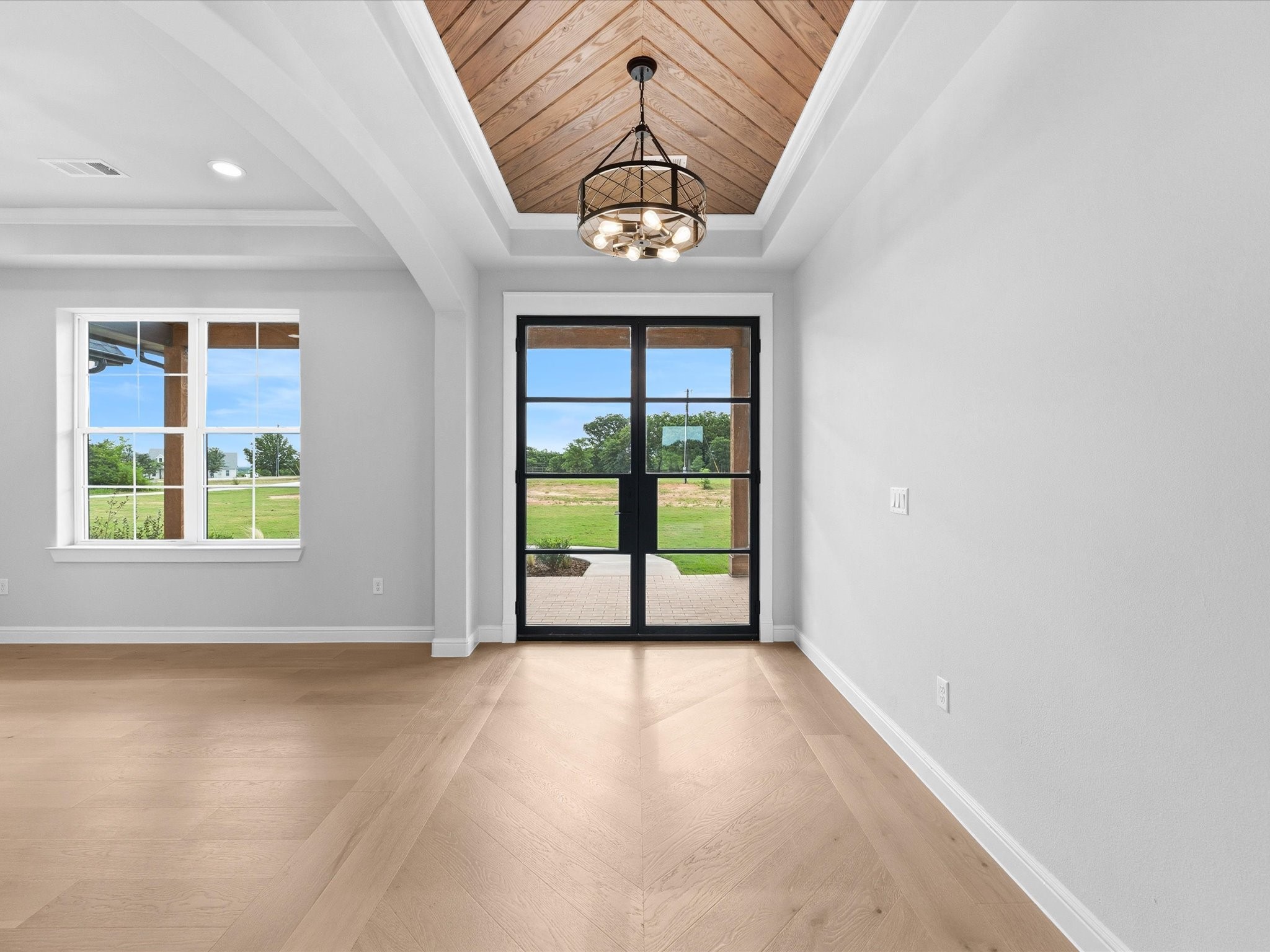 108 Bear Cat Court Alvord TX 76225