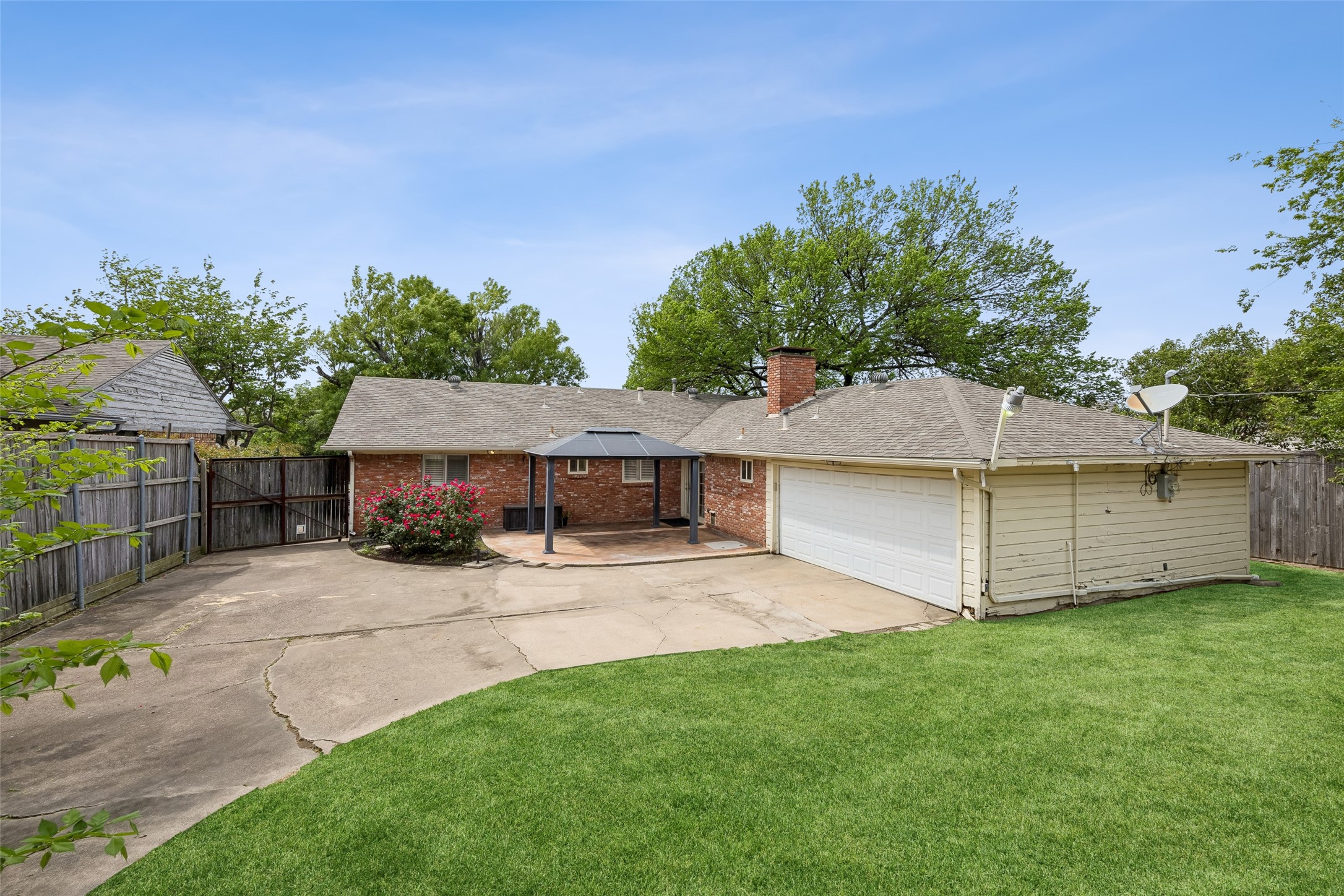 11016 Lathrop Drive Dallas TX 75229