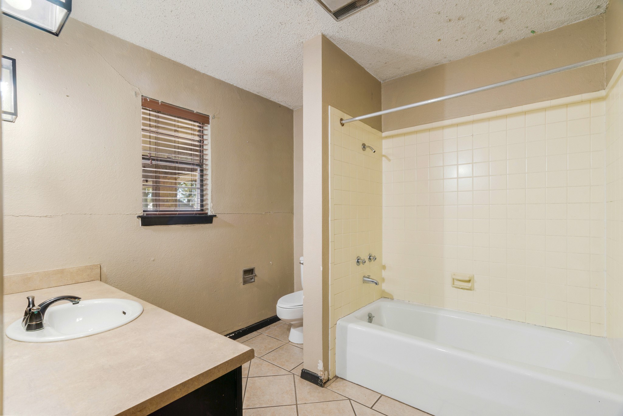 830 39th Street SE Paris TX 75462