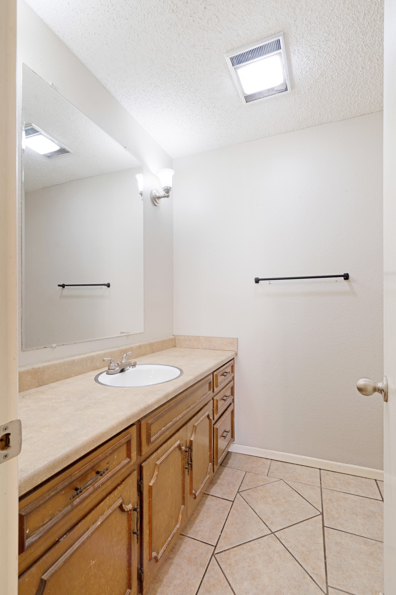830 39th Street SE Paris TX 75462