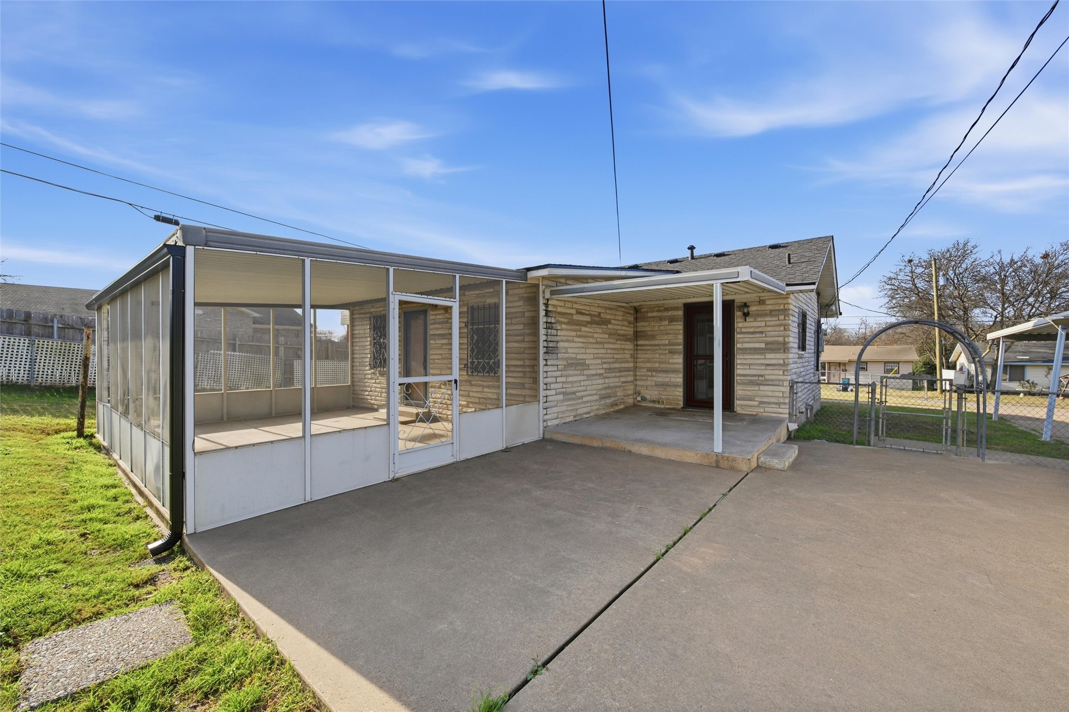 3820 Hiland Drive Beverly Hills TX 76711