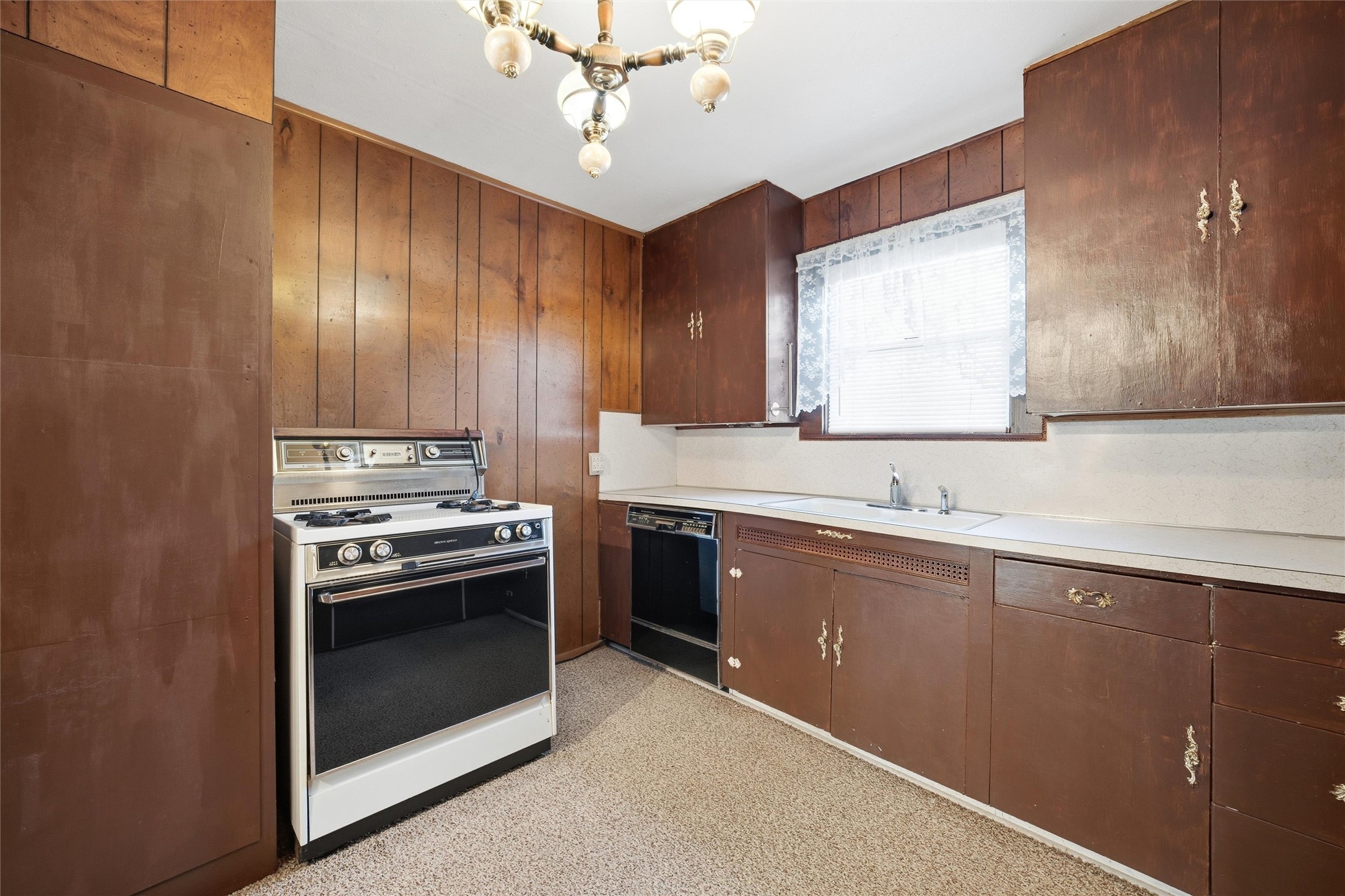 3820 Hiland Drive Beverly Hills TX 76711