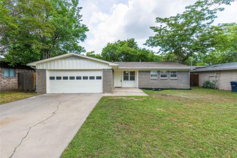 2425 Foxcroft Circle Denton TX 76209