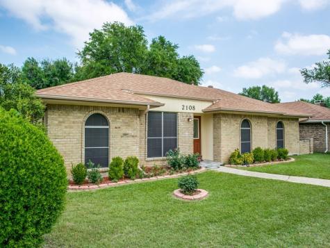 2108 Teakwood Trail Carrollton TX 75006