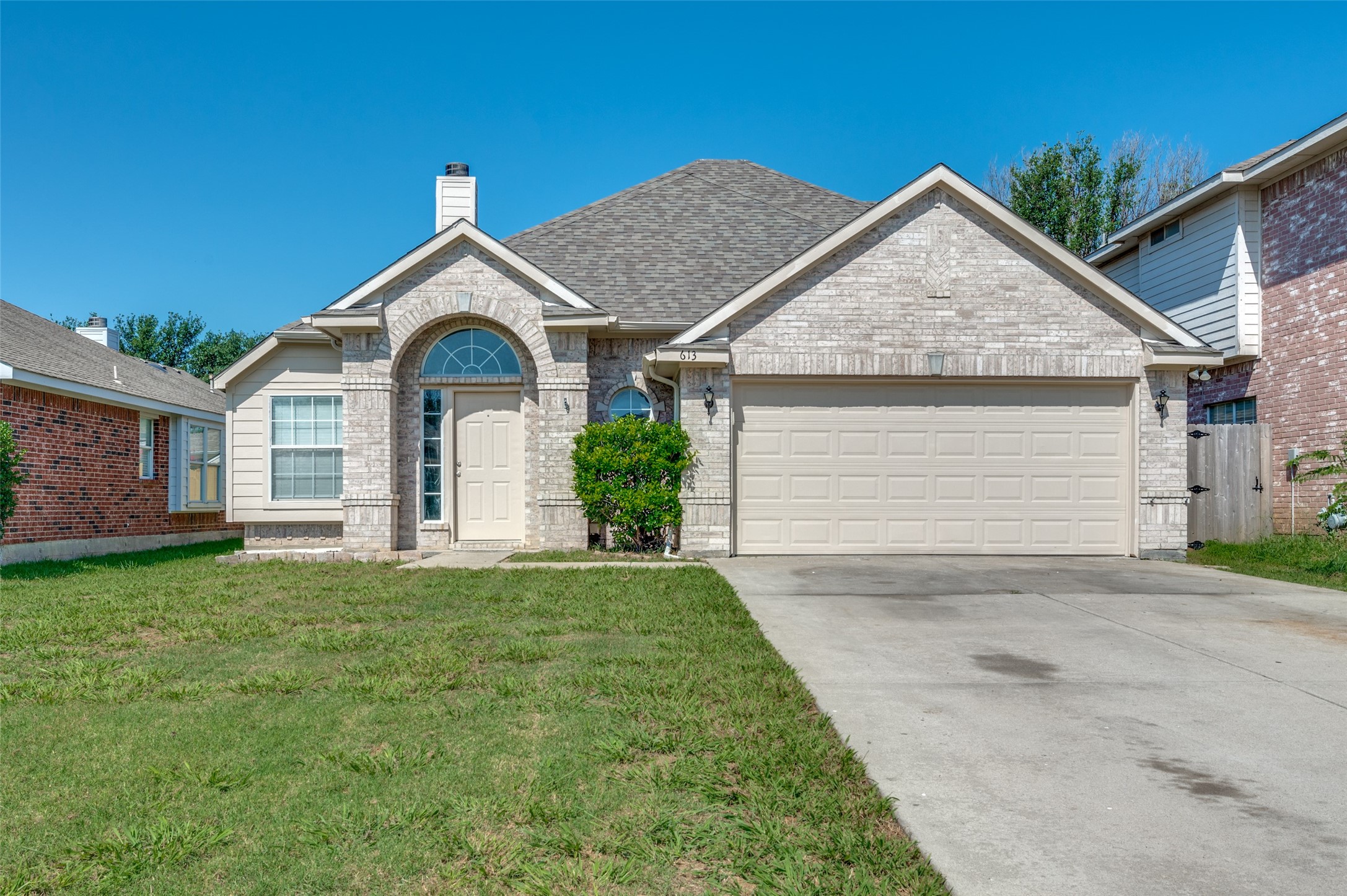 613 Crystal Brook Drive Saginaw TX 76179