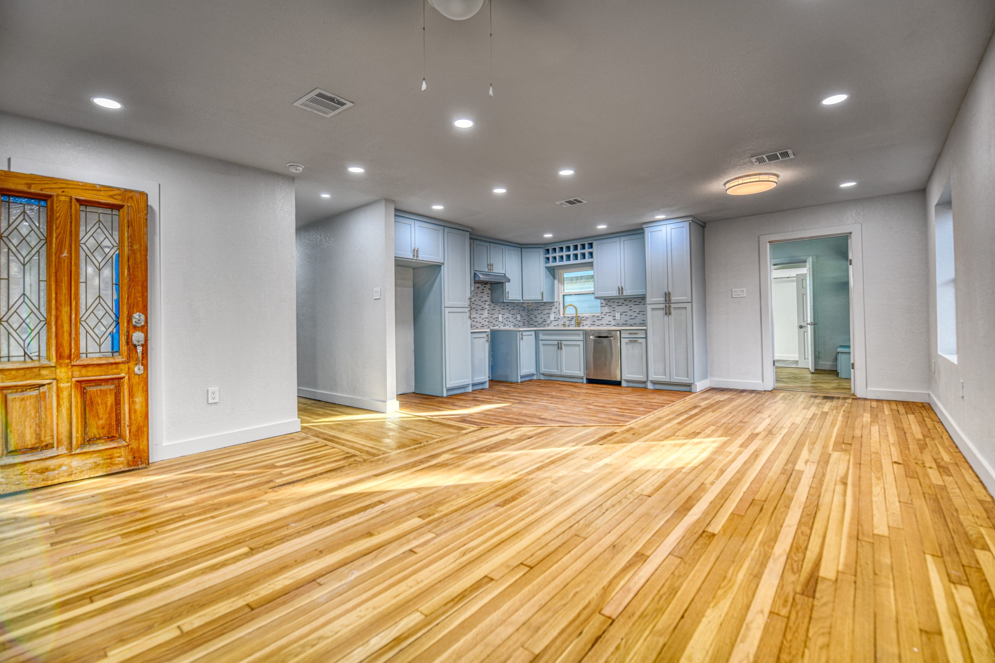 2370 San Marcus Avenue Dallas TX 75228