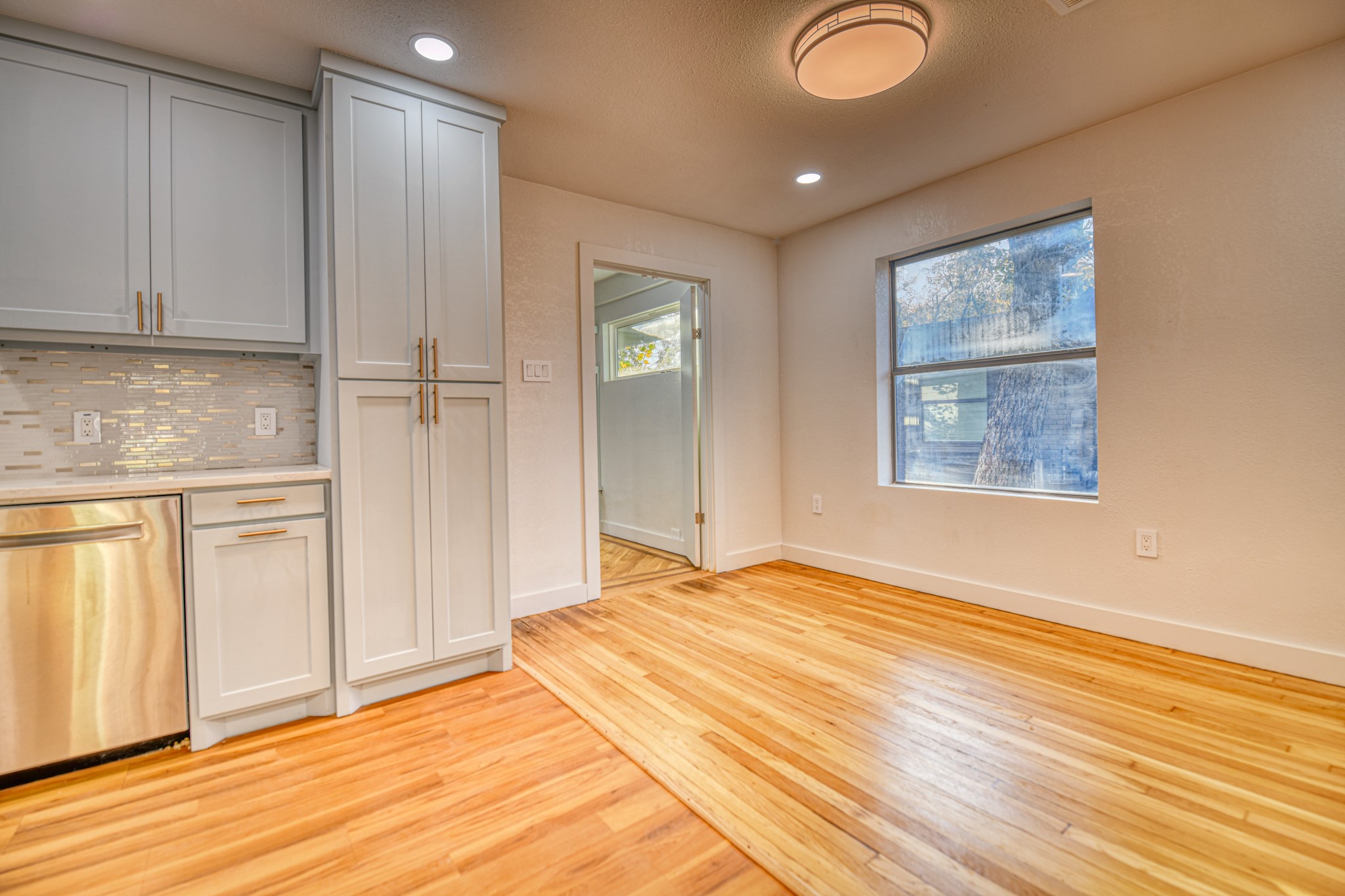 2370 San Marcus Avenue Dallas TX 75228