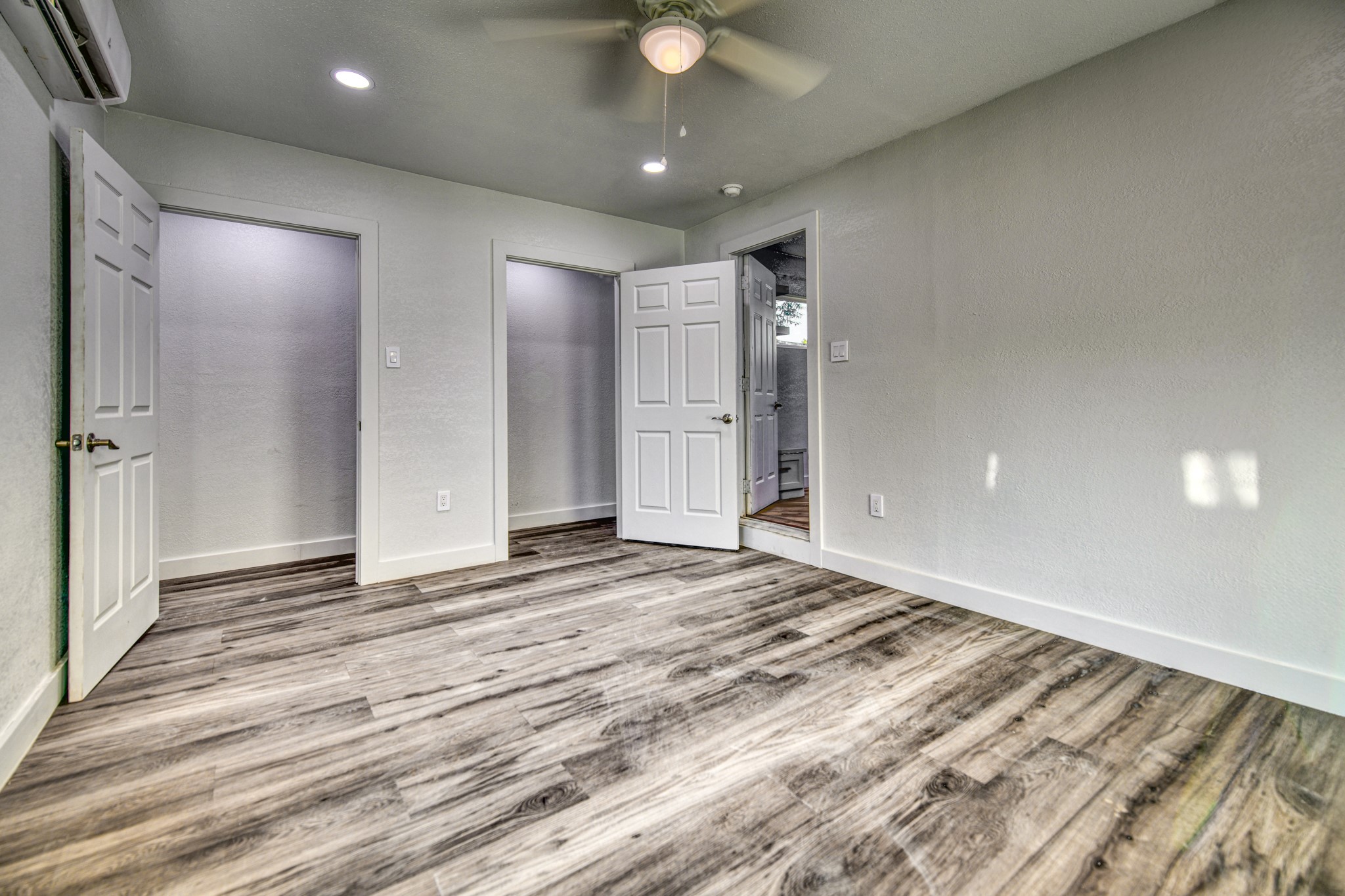 2370 San Marcus Avenue Dallas TX 75228