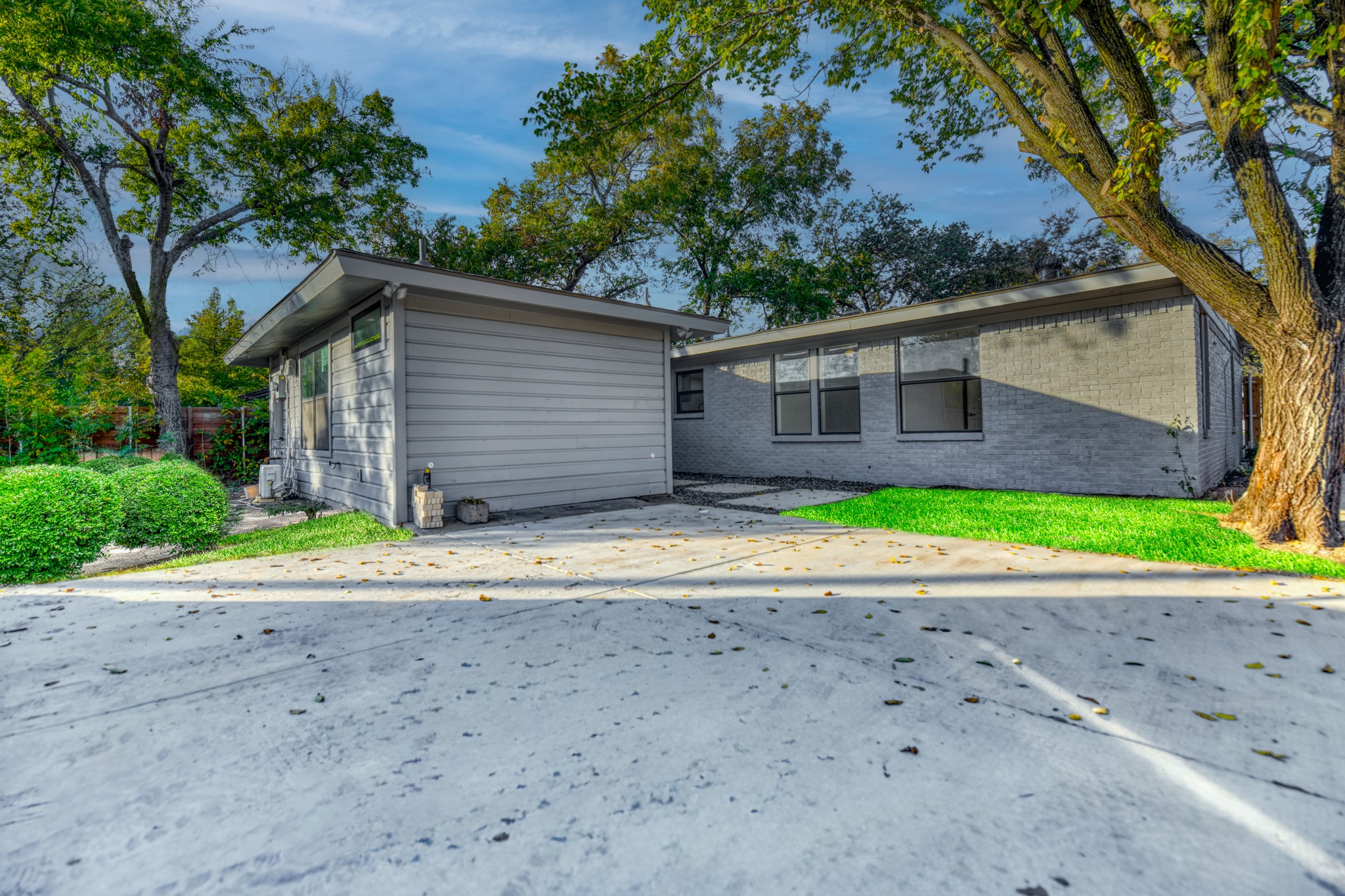 2370 San Marcus Avenue Dallas TX 75228