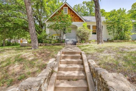 1400 Bluebonnet Drive Fort Worth TX 76111
