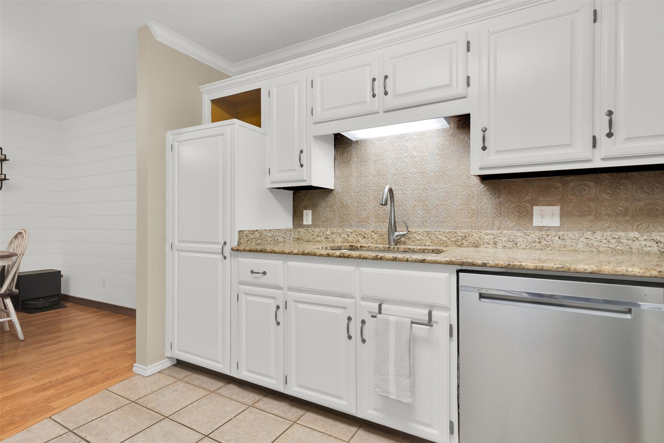 200 Pecan Street Ector TX 75439