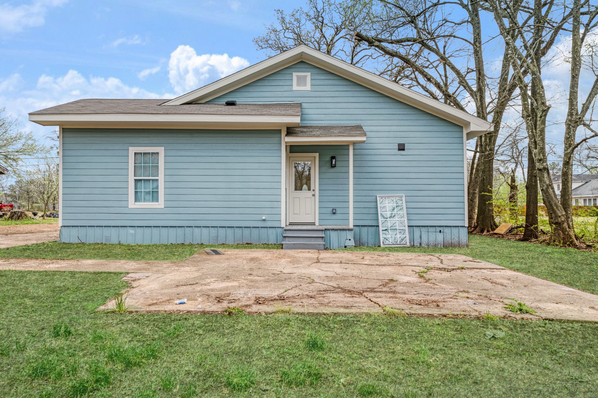 1605 Pine Bluff Street Paris TX 75460