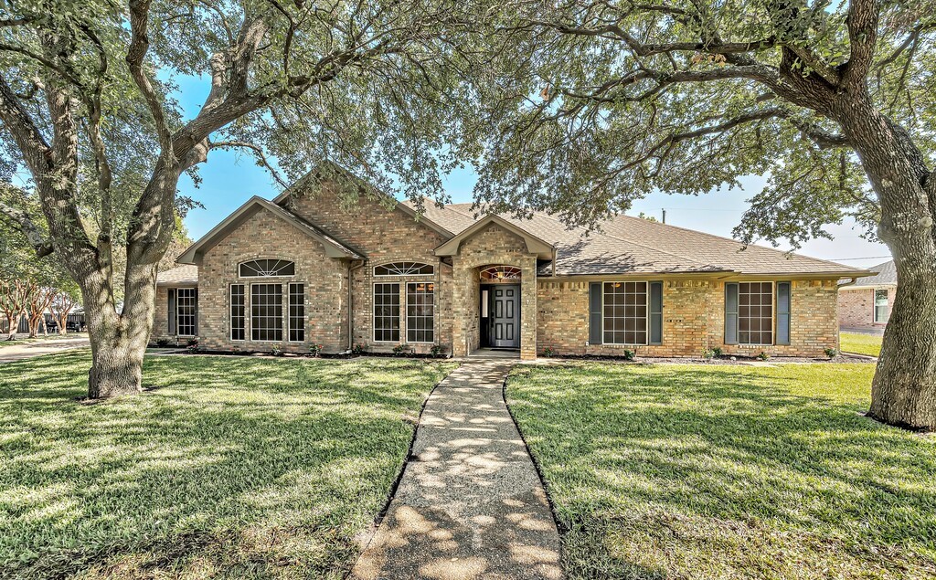 9302 Pioneer Drive Woodway TX 76712