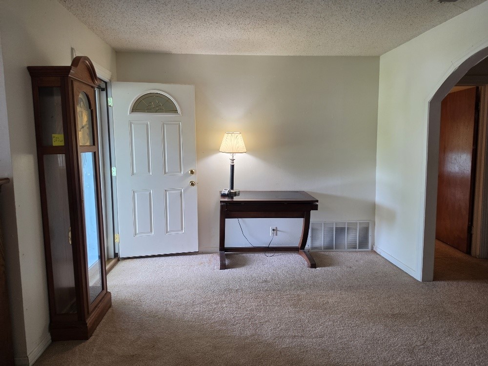 215 Woodard Avenue Cleburne TX 76033
