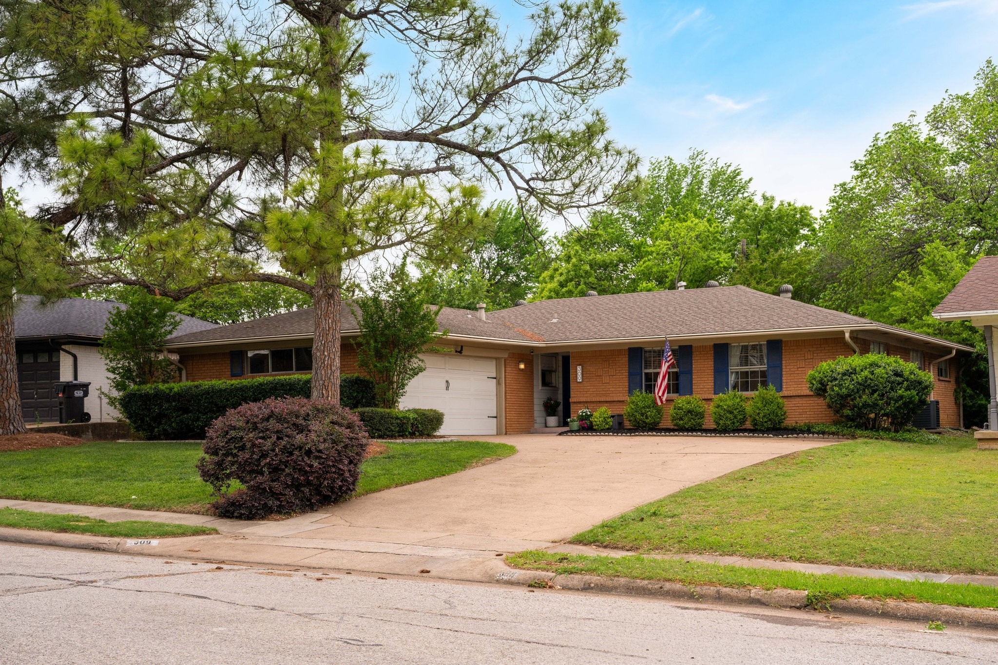 309 Countryside Drive Irving TX 75062
