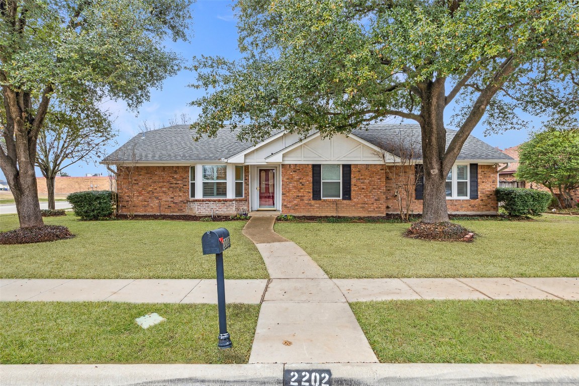 2202 Club Meadow Drive Garland TX 75041