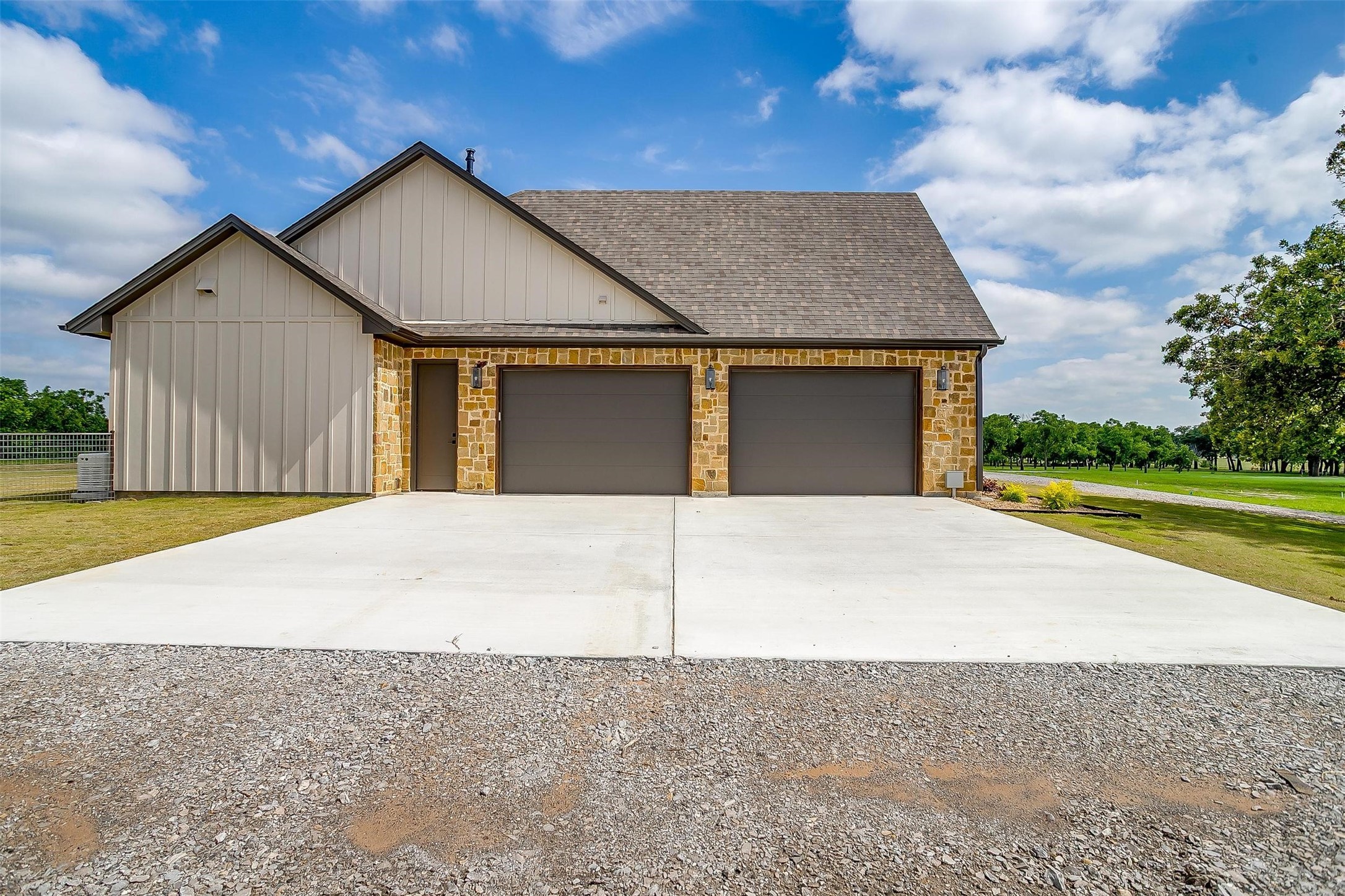3019 Orchard Road Bowie TX 76230