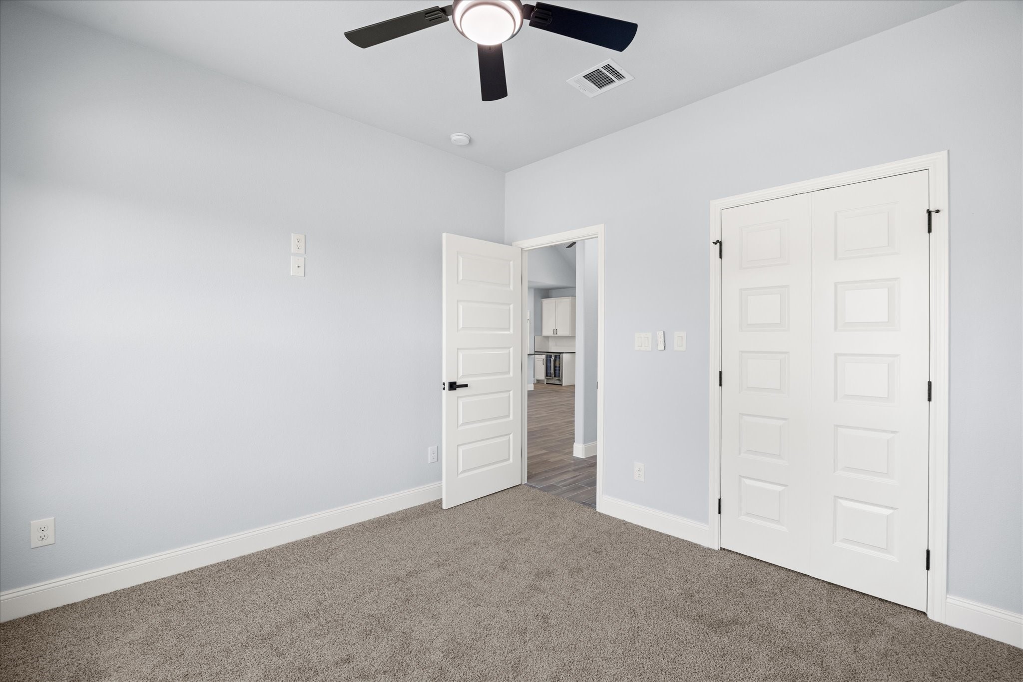 5607 Belaire Circle Granbury TX 76048