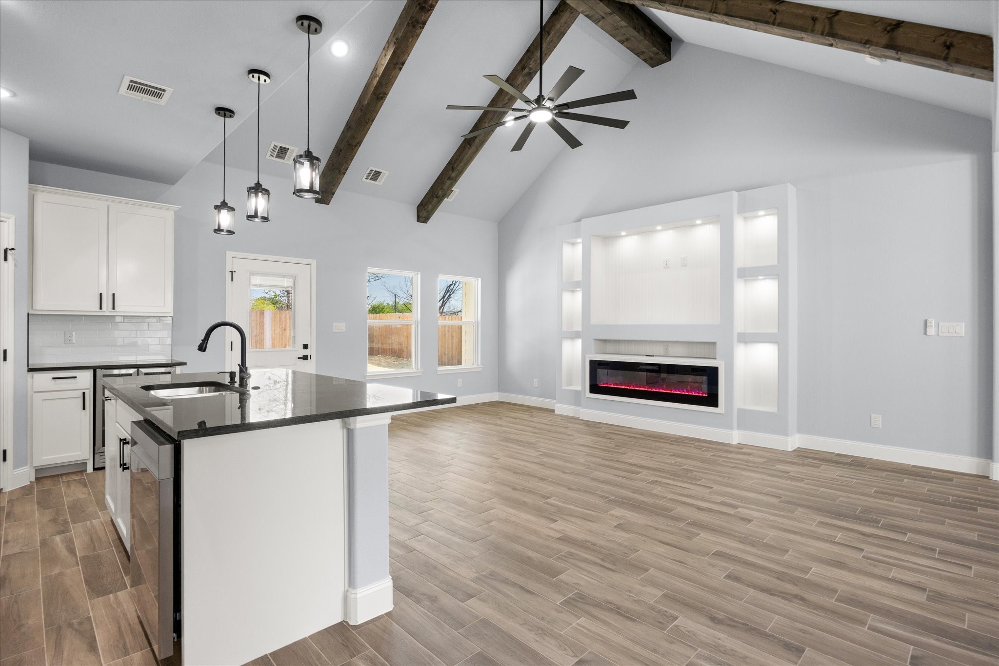 5607 Belaire Circle Granbury TX 76048