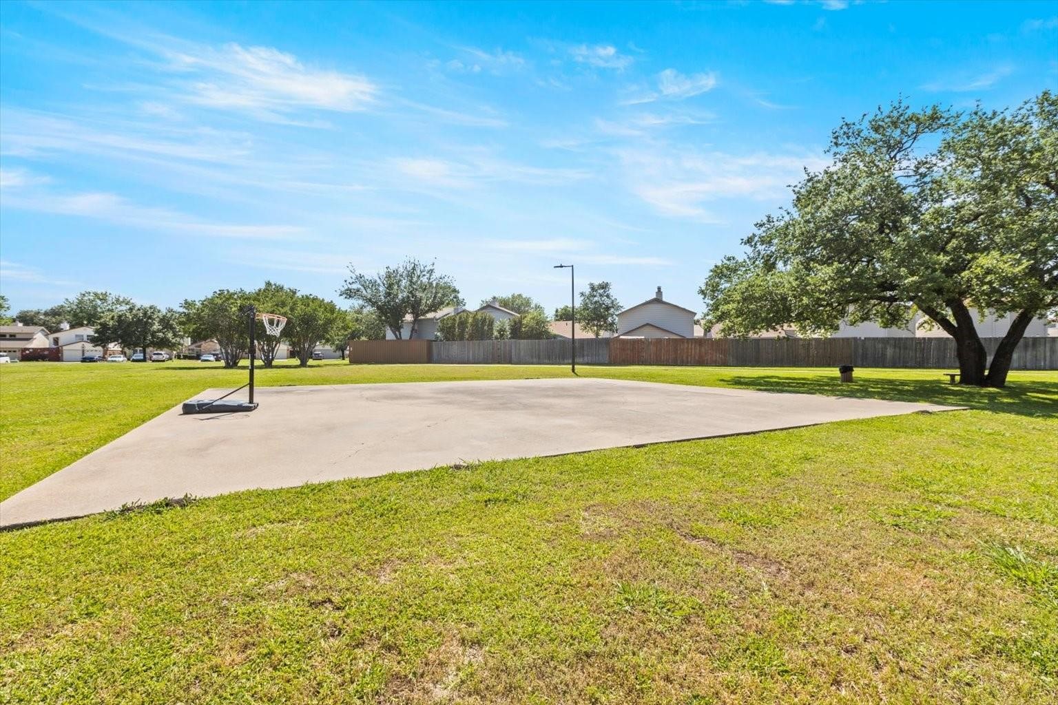 5006 Palo Alto Drive Garland TX 75043