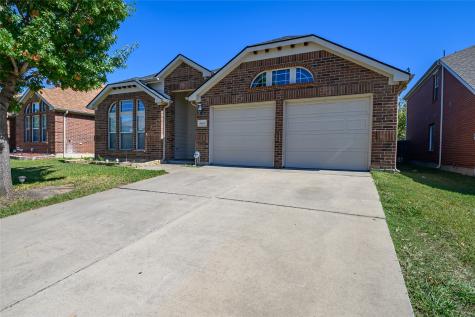 8501 Yellow Buckeye Drive Fort Worth TX 76140
