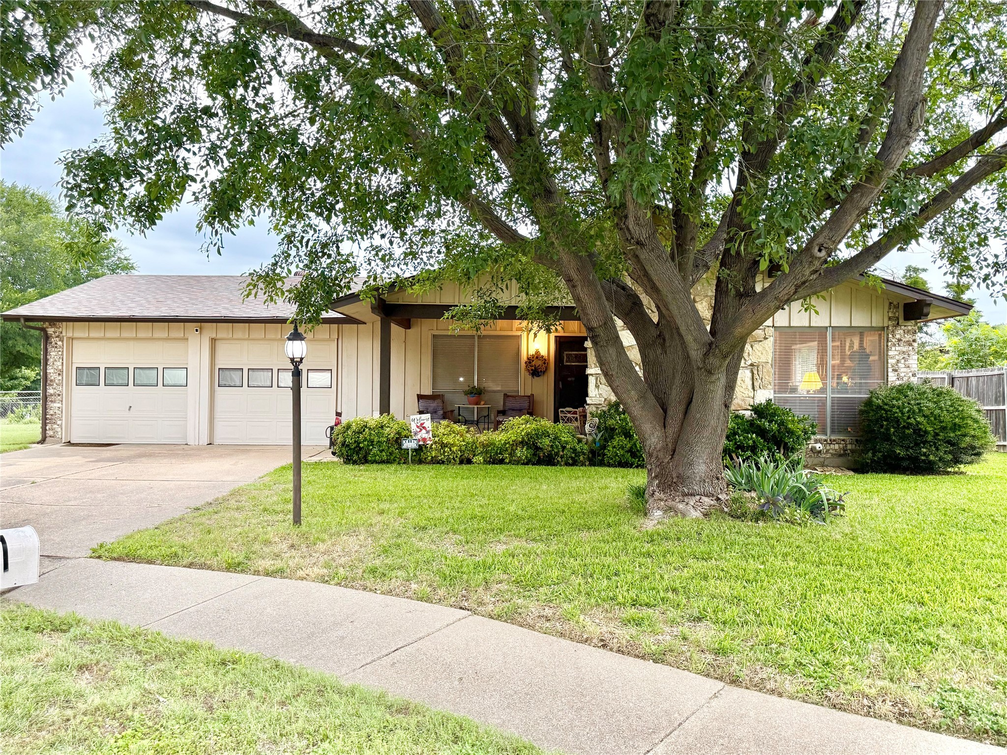 1001 Whippoorwill Court Arlington TX 76014