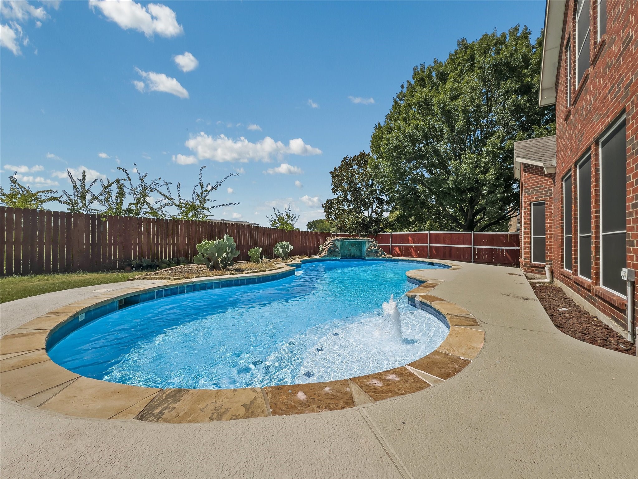 5609 Freedom Lane Rowlett TX 75089