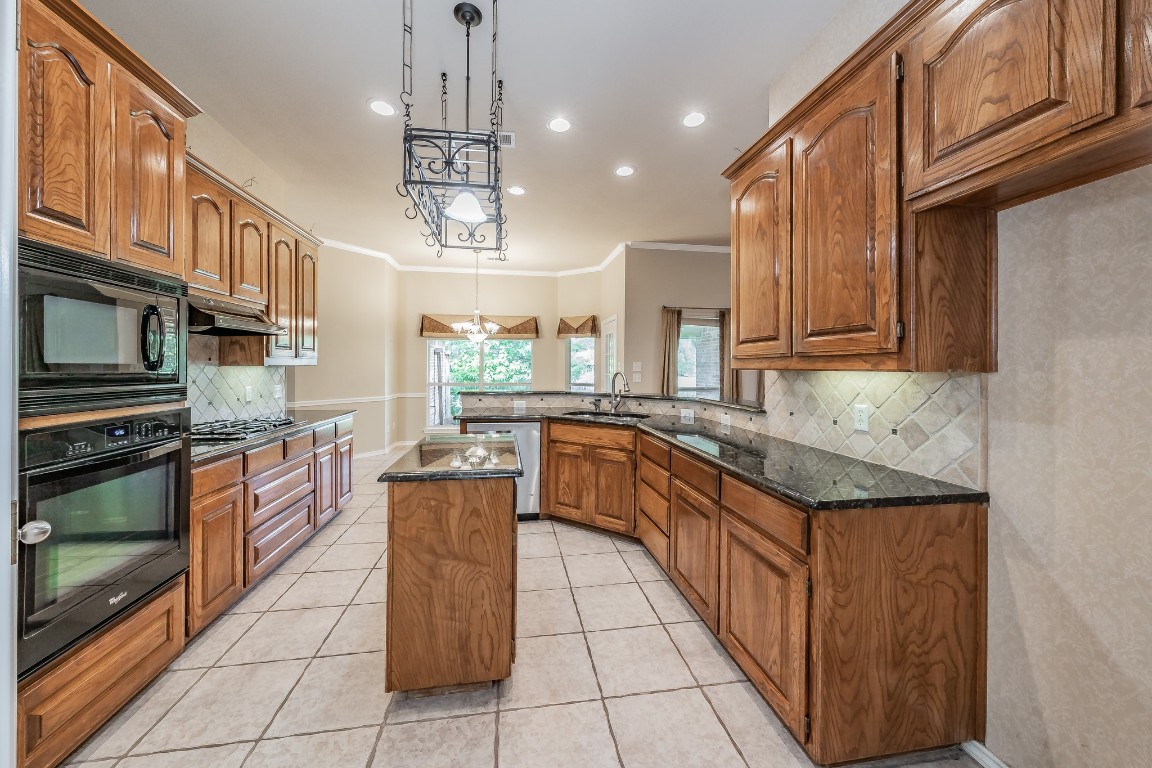 600 Natchez Court Hurst TX 76054