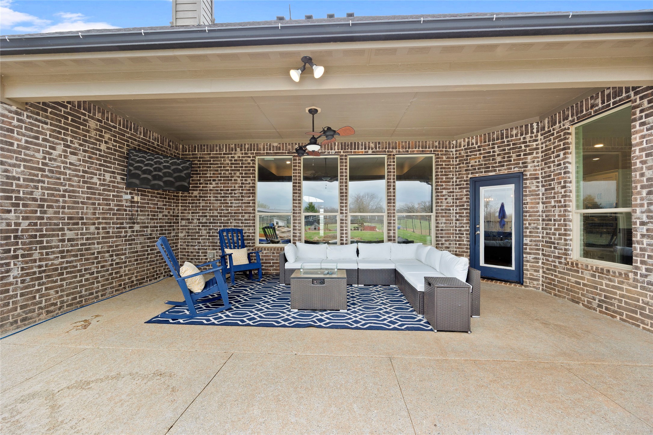 294 County Road 3386 Paradise TX 76073