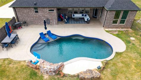 294 County Road 3386 Paradise TX 76073