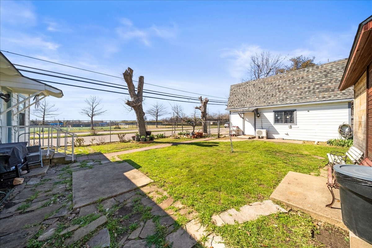 4203 Bonham Street Dallas TX 75229