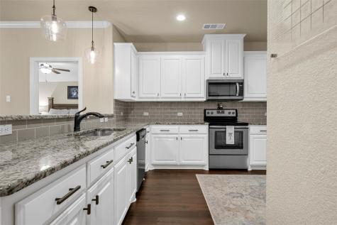 427 Paso Fino Street Robinson TX 76706