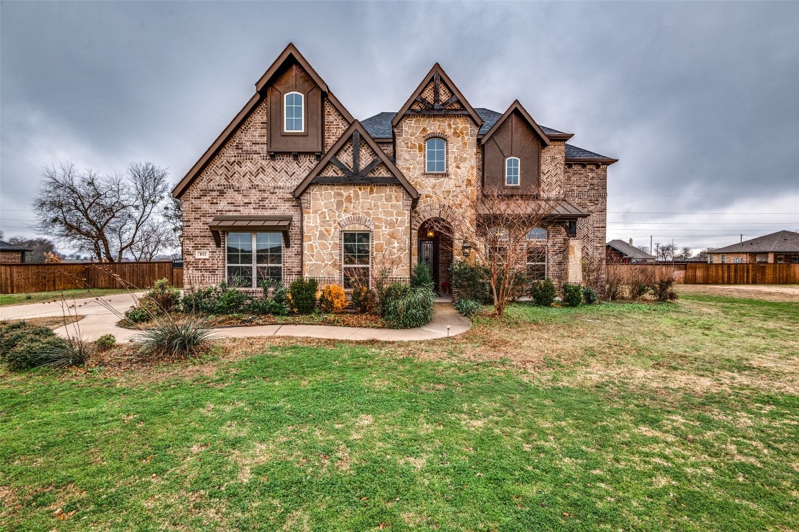 821 Cross Creek Court Waxahachie TX 75167