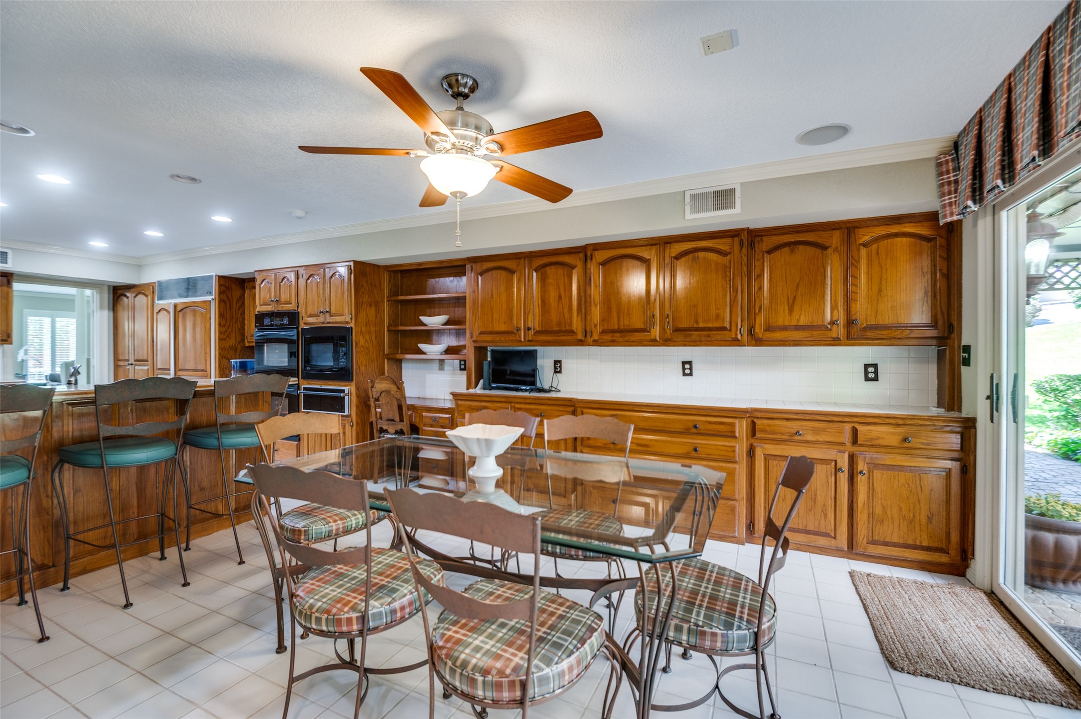100 La Paz Court Irving TX 75062
