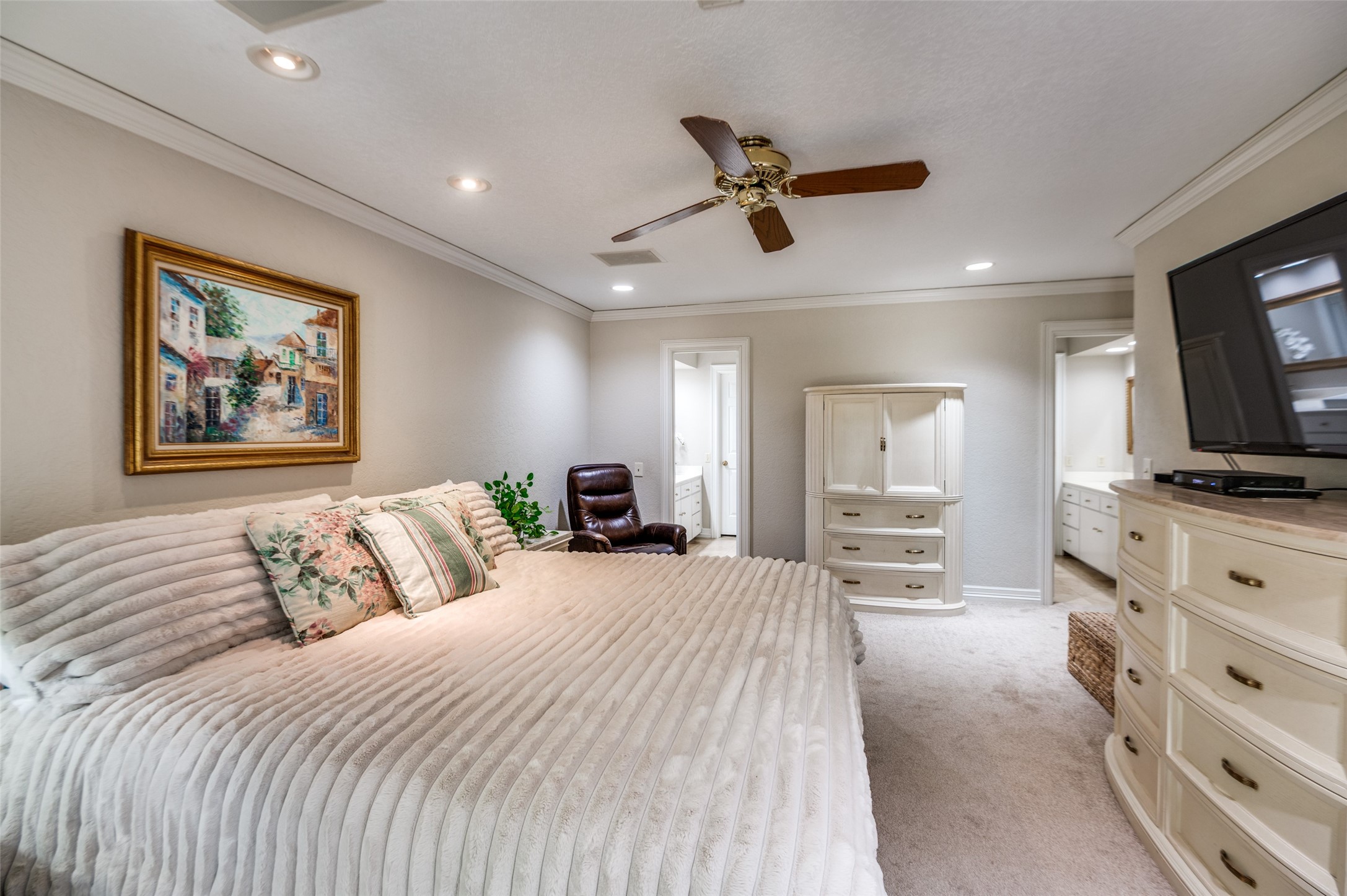 100 La Paz Court Irving TX 75062