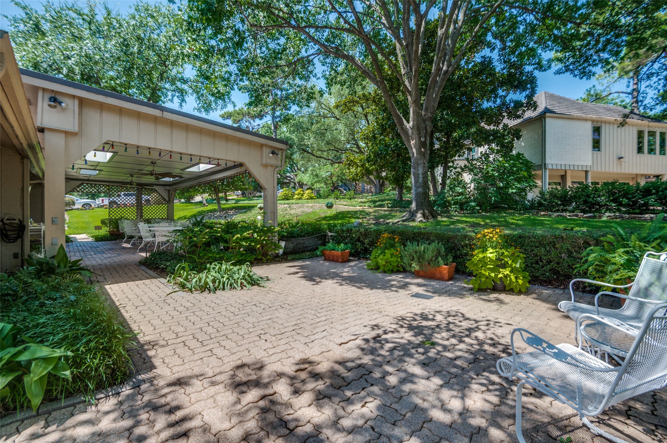 100 La Paz Court Irving TX 75062