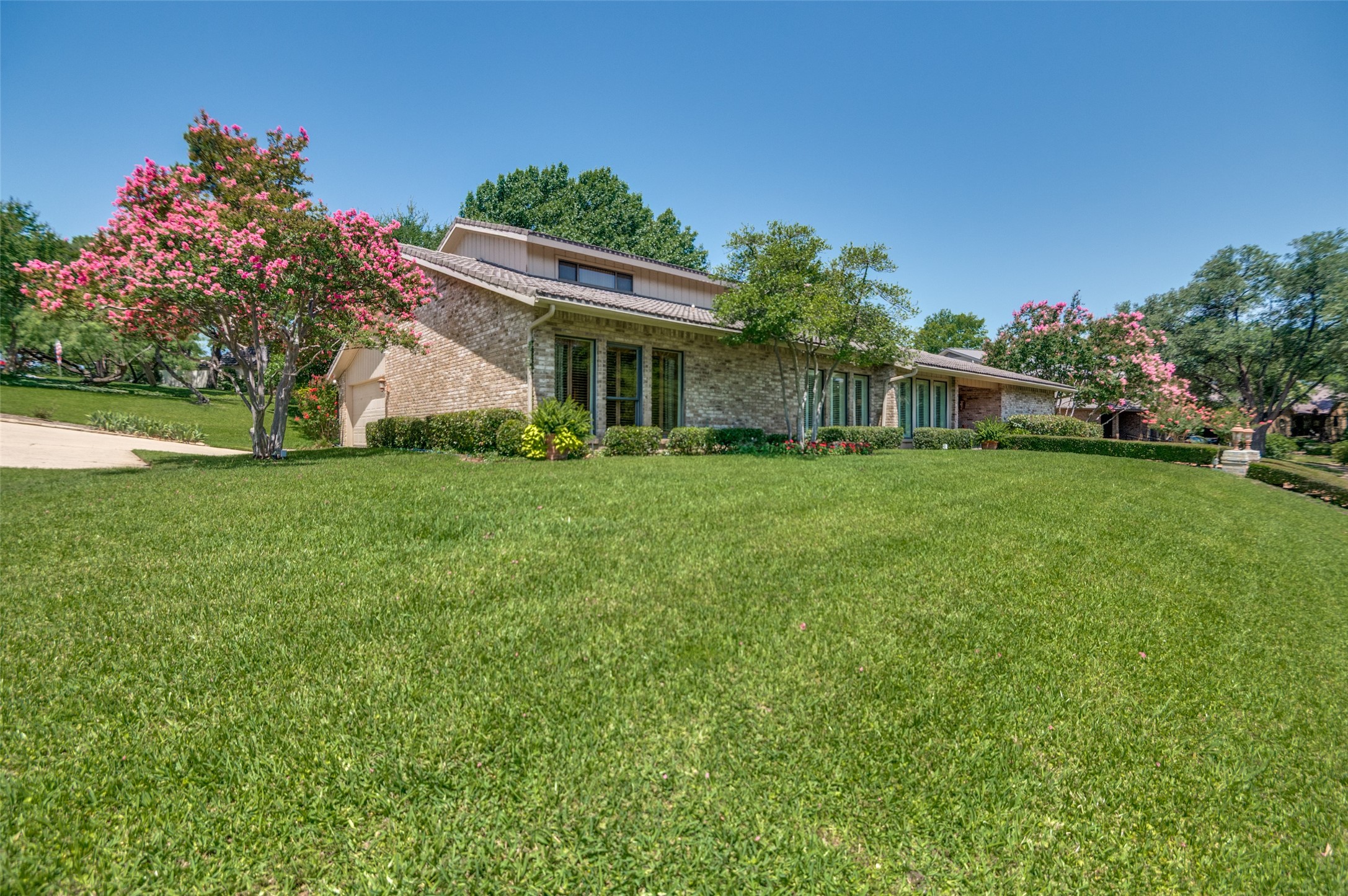 100 La Paz Court Irving TX 75062