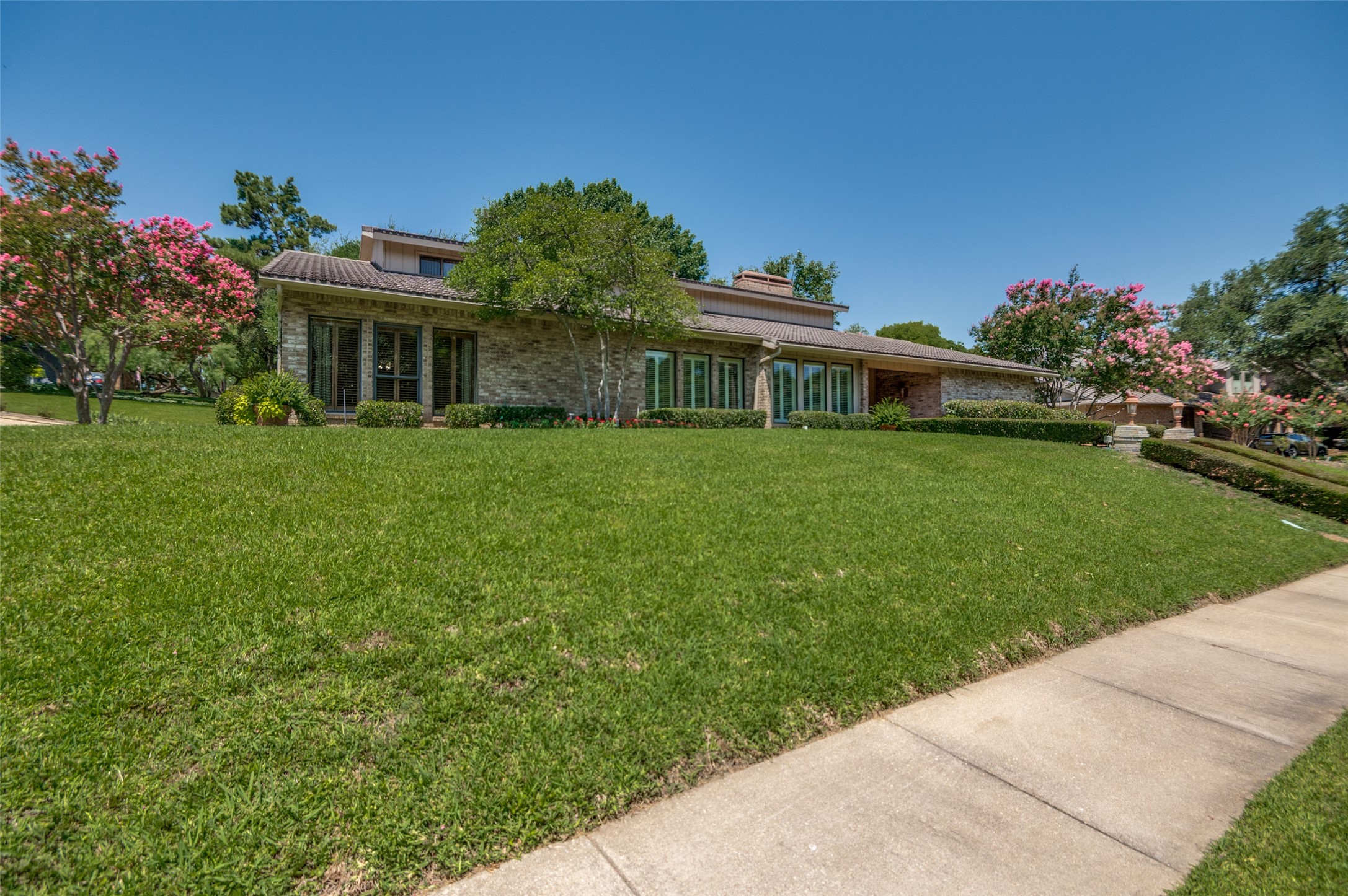 100 La Paz Court Irving TX 75062