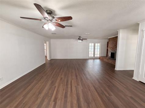 1014 Yvonne Drive Joshua TX 76058