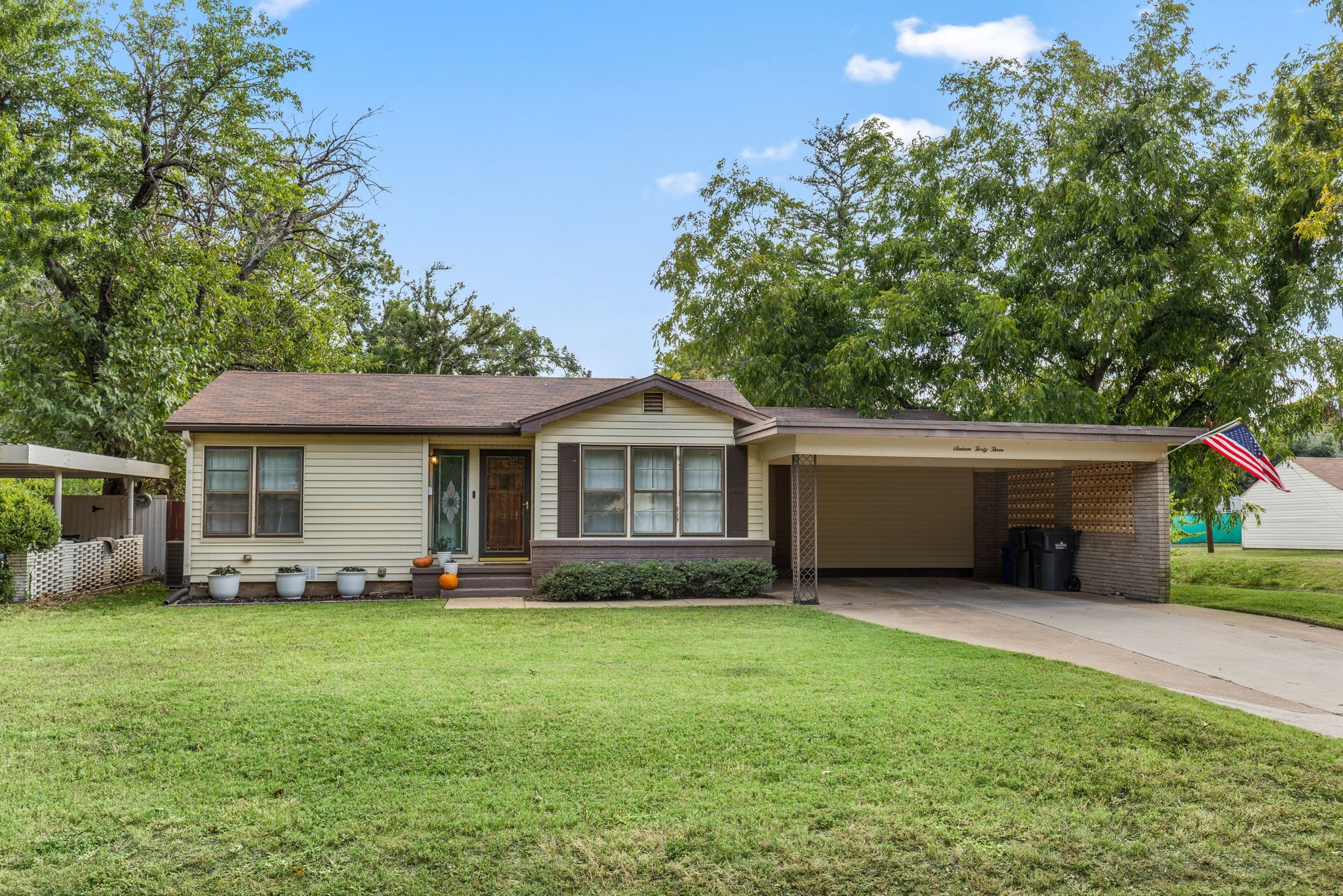 1643 Victory Avenue Wichita Falls TX 76301