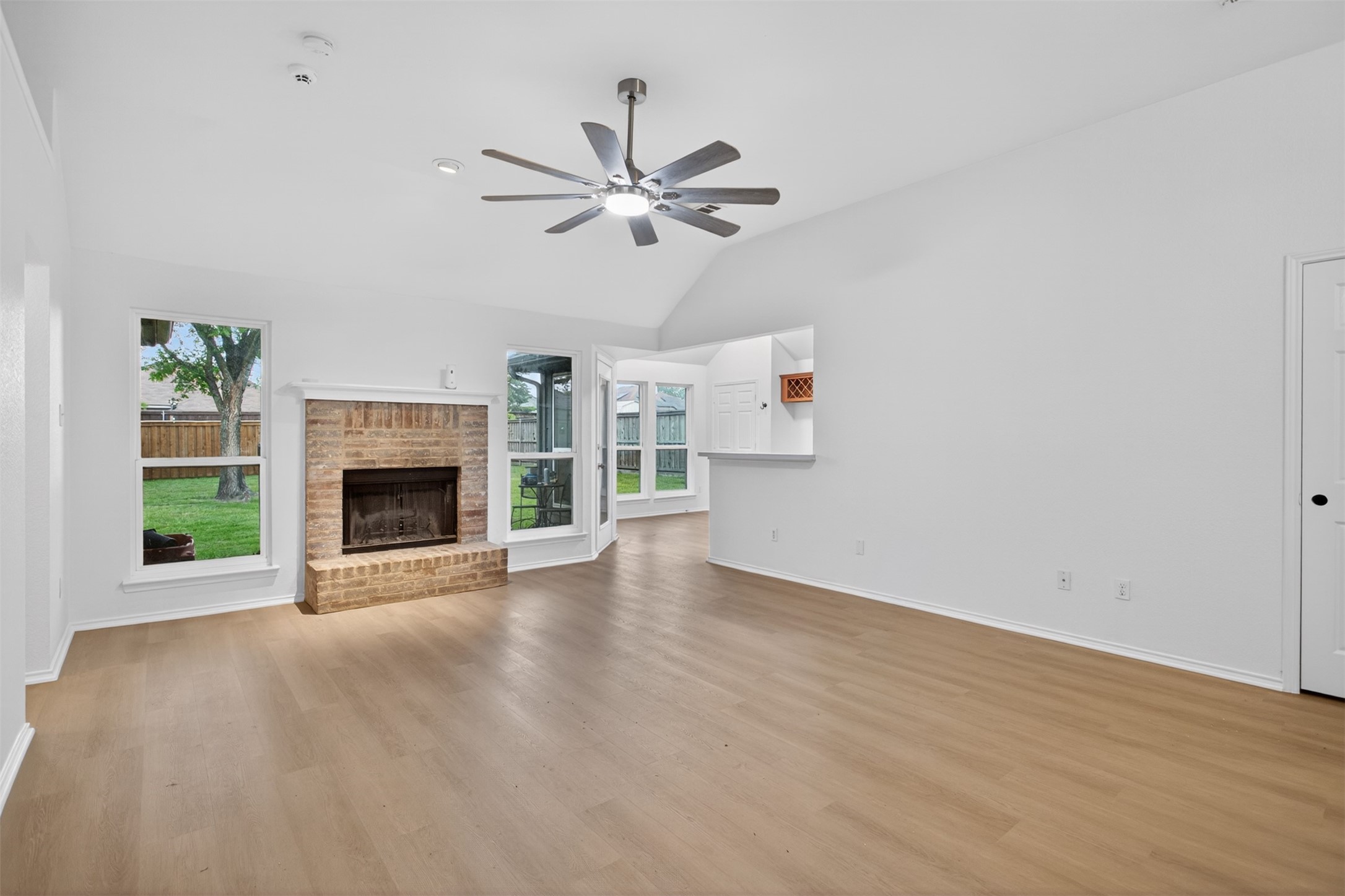 728 Grandview Avenue Seagoville TX 75159