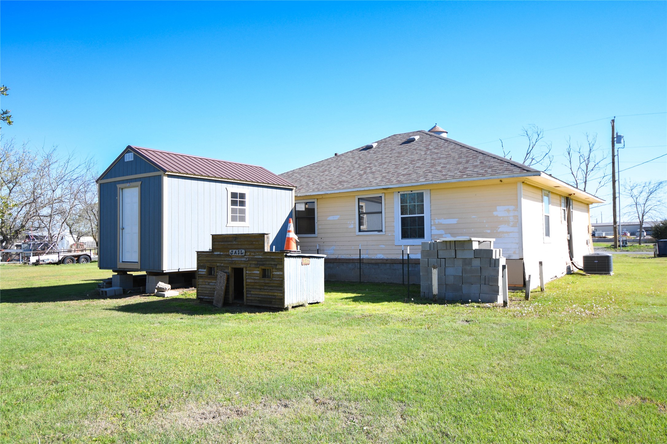 520 W Oak Street Gunter TX 75058