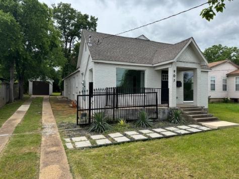 907 S Ravinia Drive Dallas TX 75211
