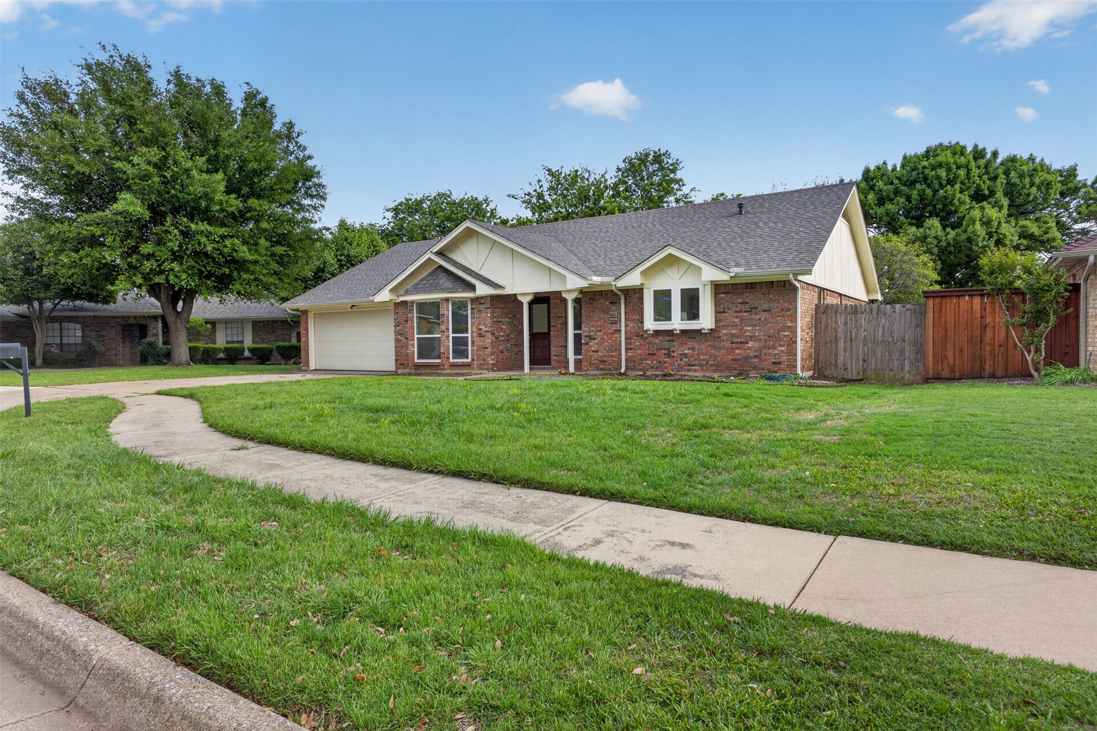 1606 Rosemary Drive Arlington TX 76014