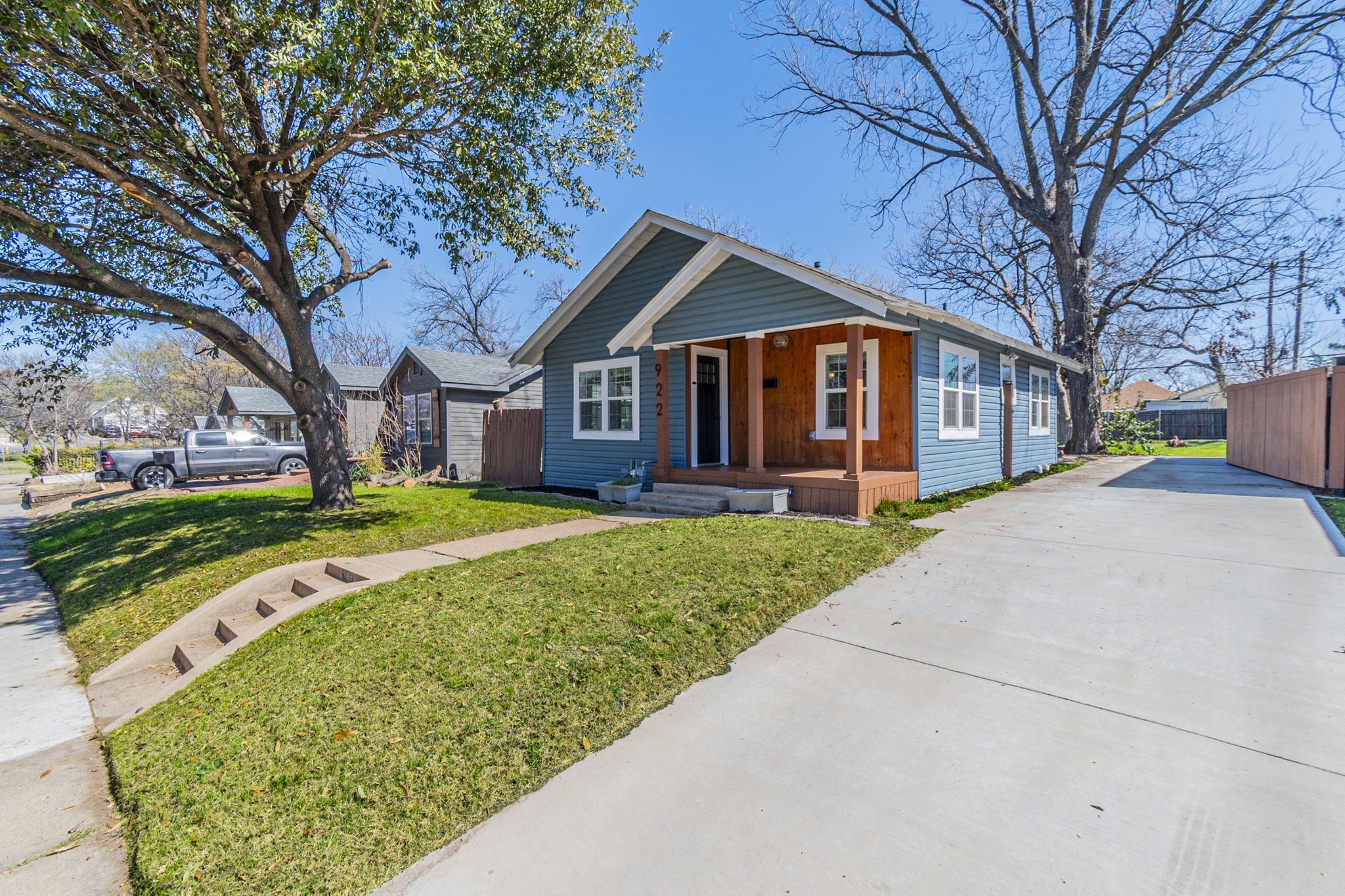 922 S Waverly Drive Dallas TX 75208