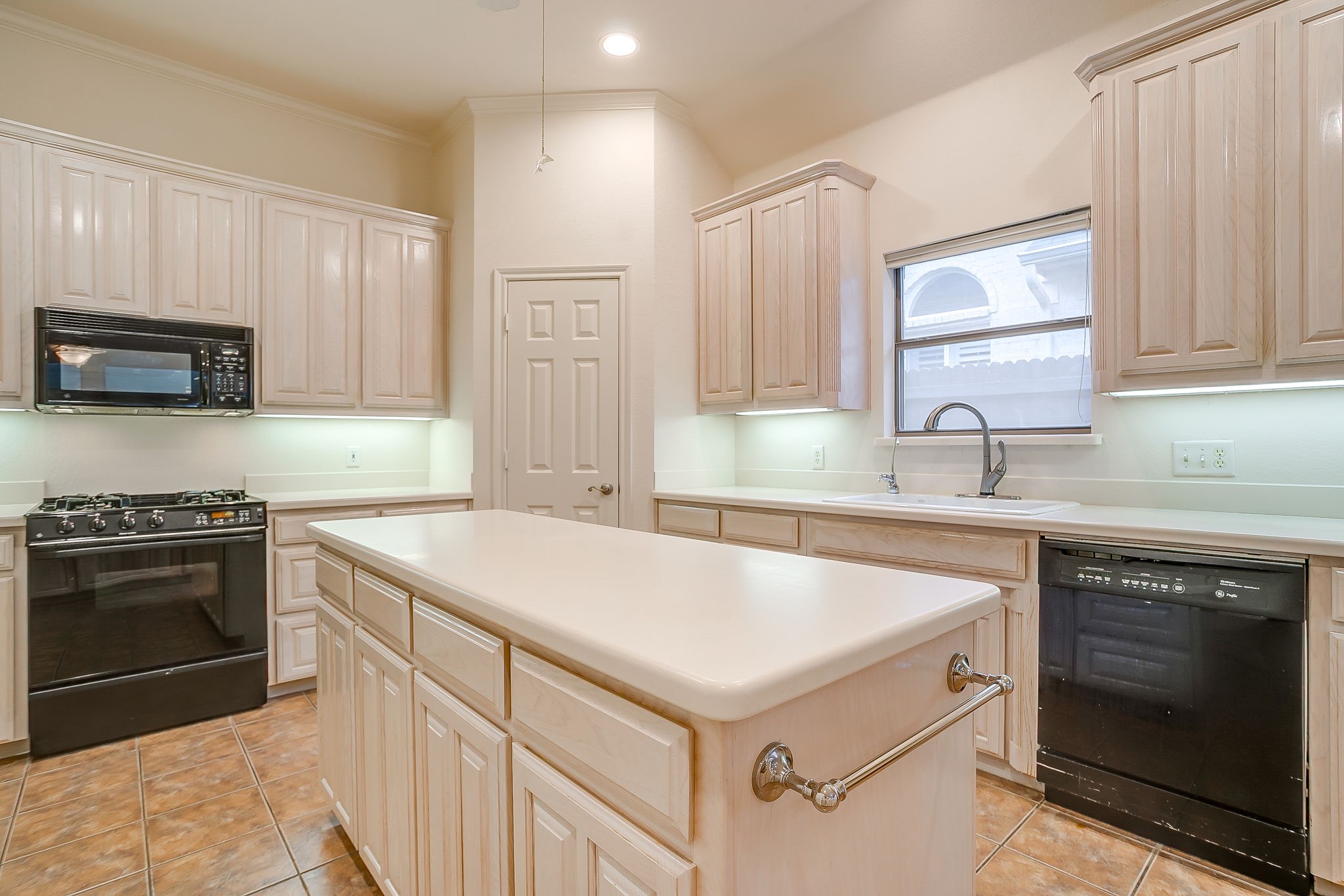 7112 White Tail Trail Fort Worth TX 76132