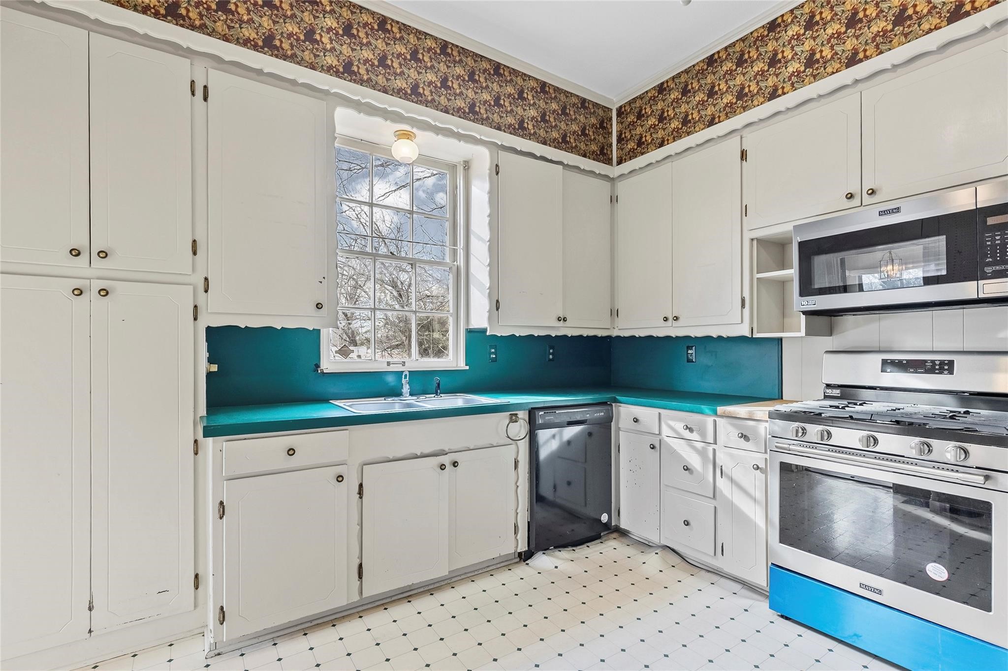 2203 Walworth Street Greenville TX 75401
