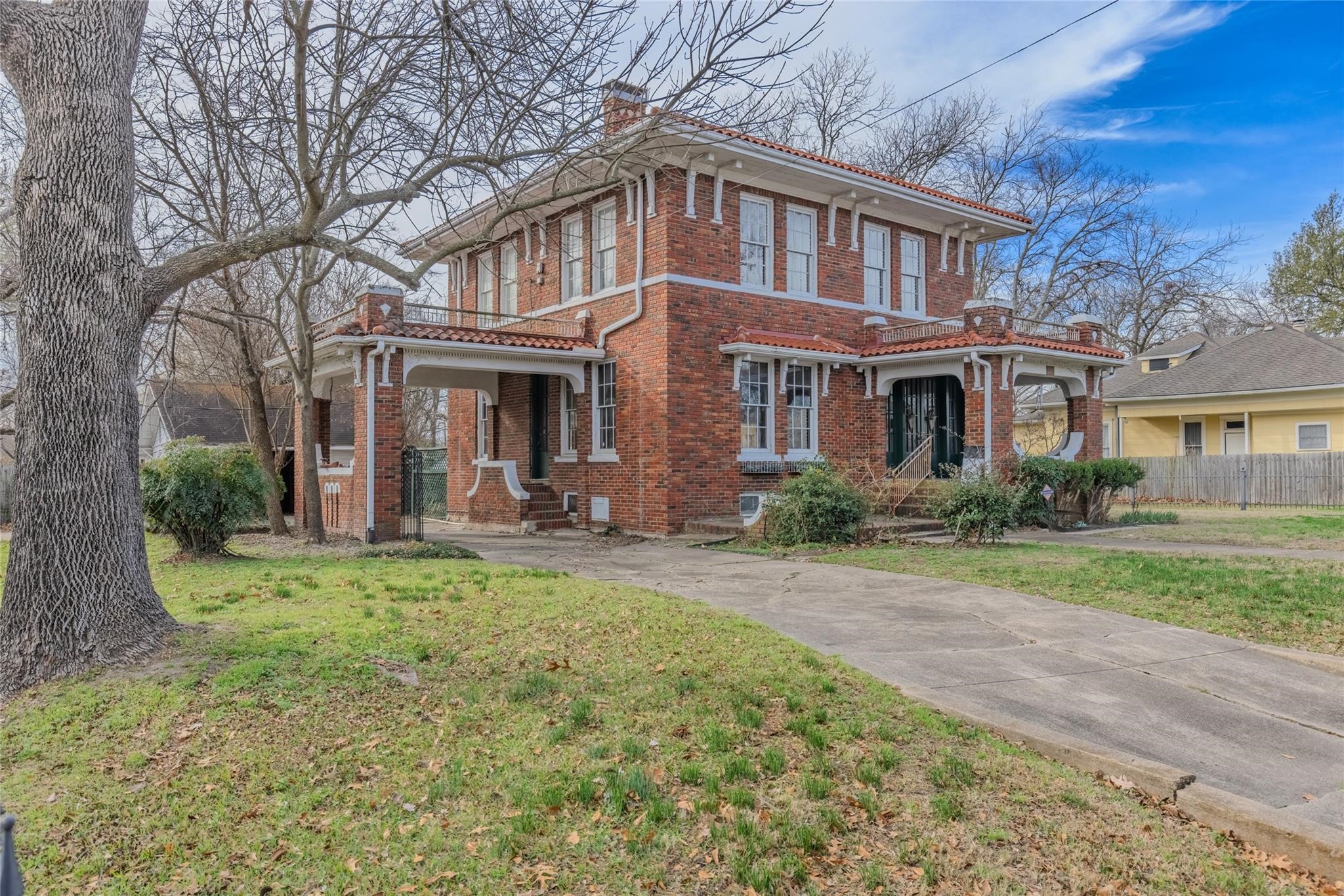 2203 Walworth Street Greenville TX 75401