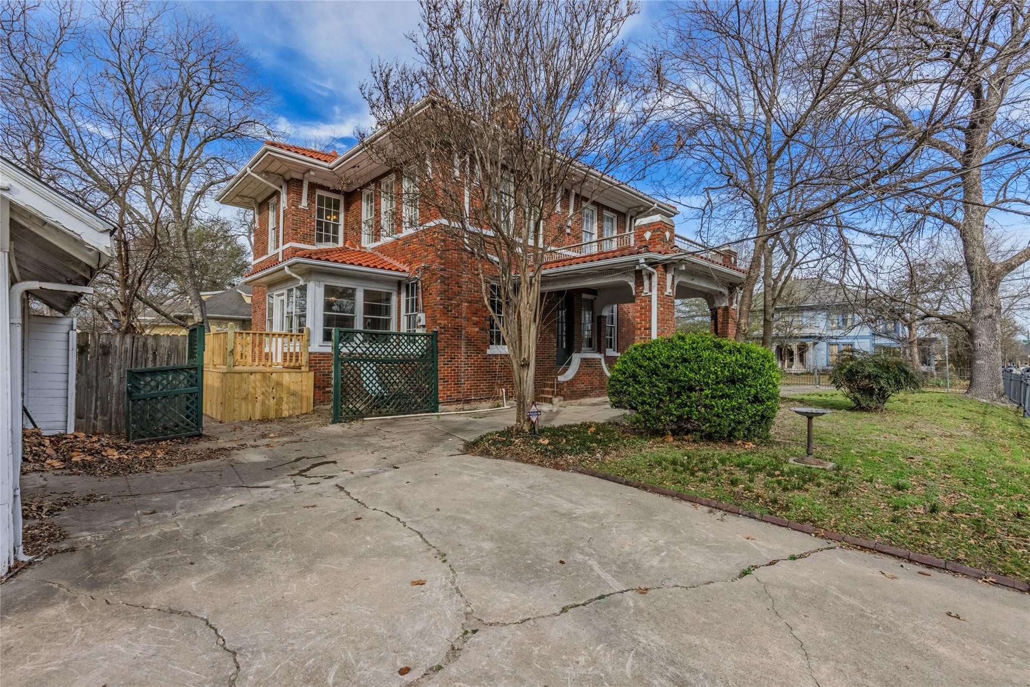 2203 Walworth Street Greenville TX 75401