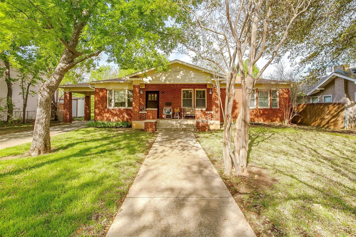 1304 Buck Avenue Fort Worth TX 76110